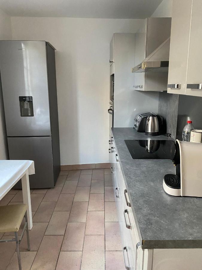 Grand F4 De 71M2 Pour 6 Personnes En Plein Centre Ville Arpajon Εξωτερικό φωτογραφία